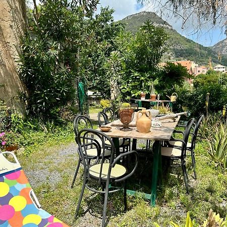 Out Finish Villa Cassi Финале Лигуре Екстериор снимка
