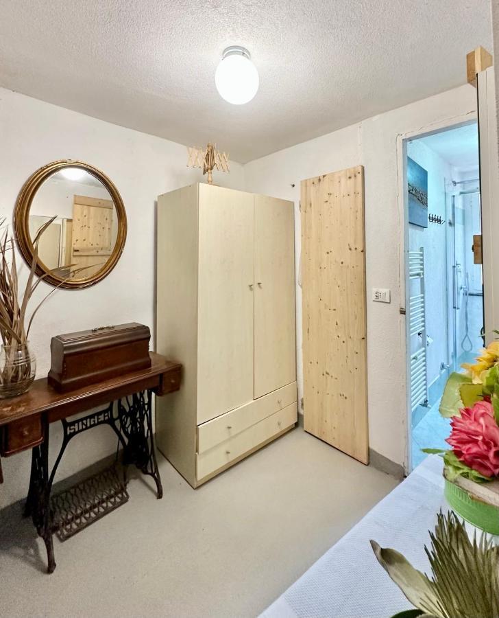 Out Finish Villa Cassi Финале Лигуре Екстериор снимка