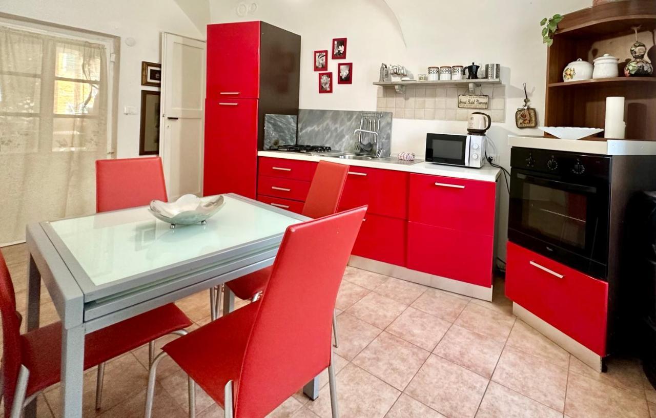 Out Finish Villa Cassi Финале Лигуре Екстериор снимка